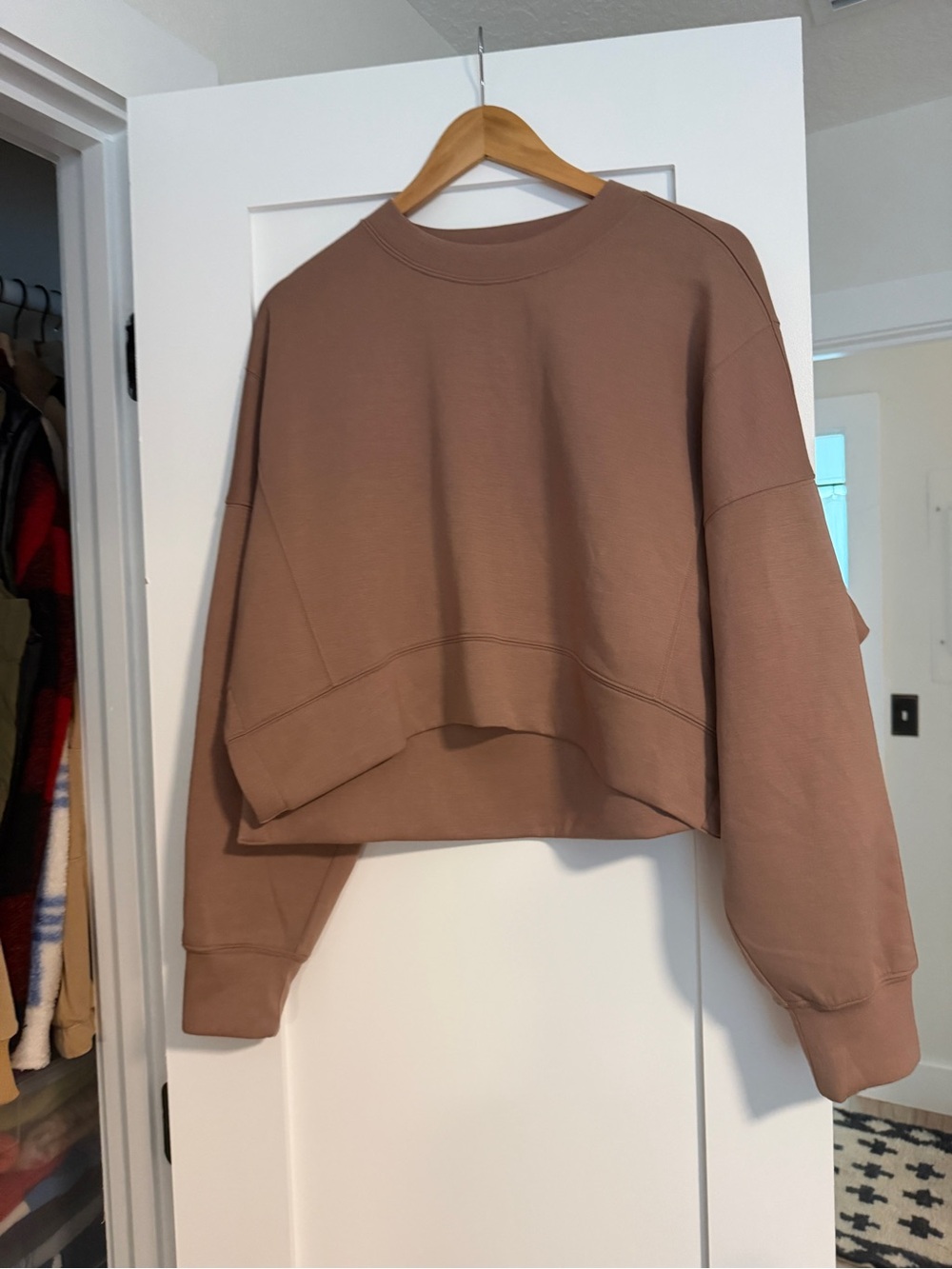 YPB Cropped Crewneck Sweatshirt L